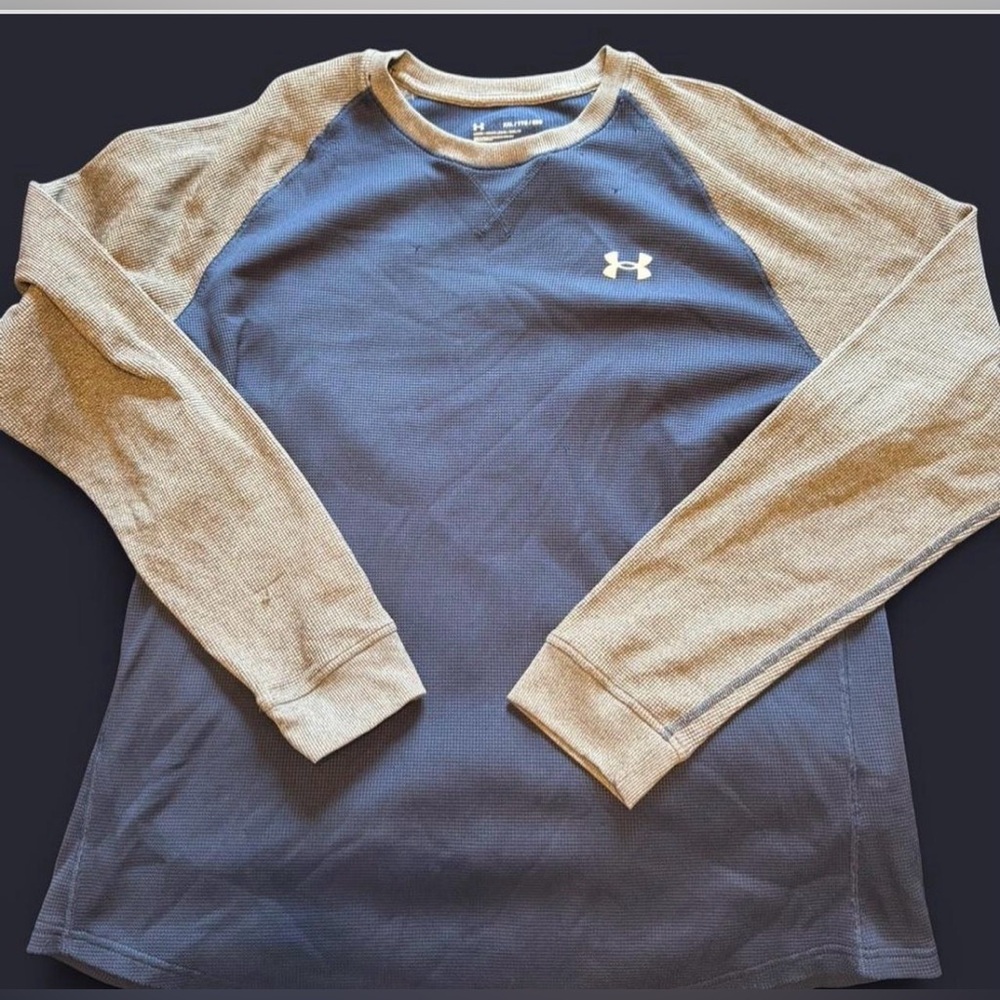 Under Armour men’s Navy and dark gray long sleeve base layer Performance Top